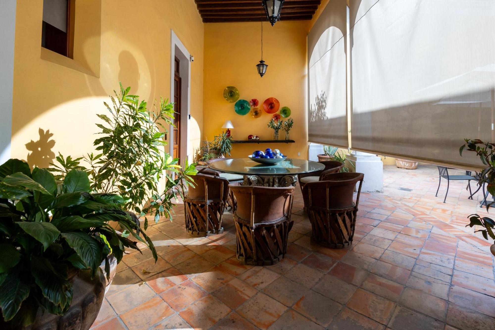 Pensión Casa Araiza, Centro De